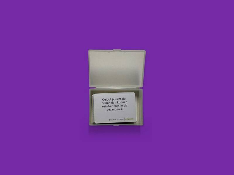 Gespreksstarter origineel photographed on Bruno's purple Applied Games background